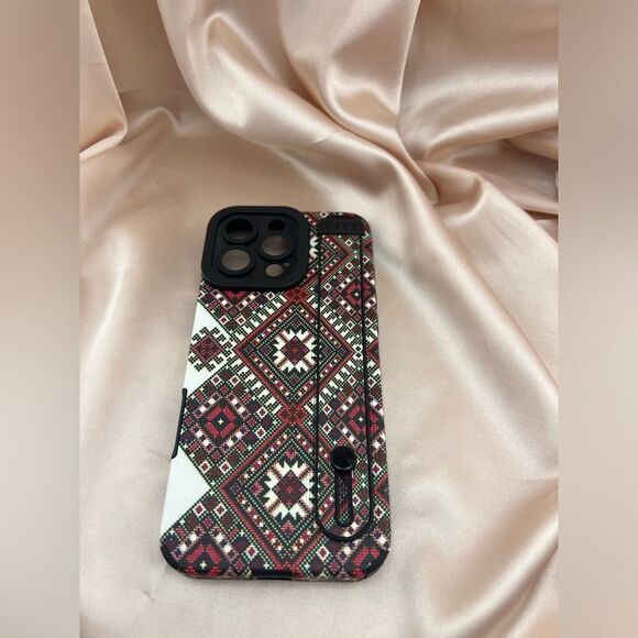 Patterned IPhone 16 pro max Case with Hand Strap - Picture 4 of 7